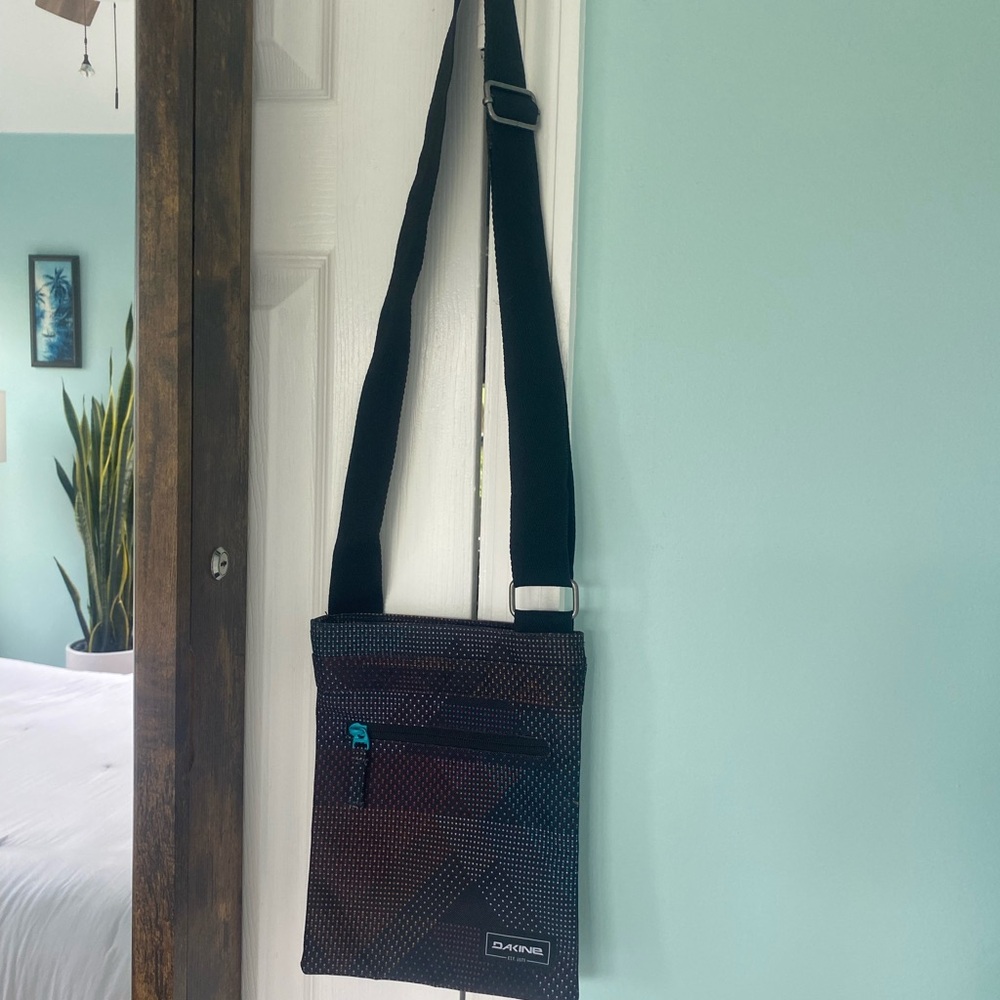 Dakine Black Messenger Bags